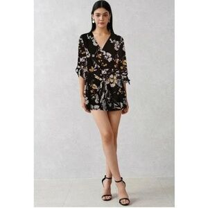 NWT Yumi Kim Liz Floral Romper - Floral - Black Multi/Love Triangle Black